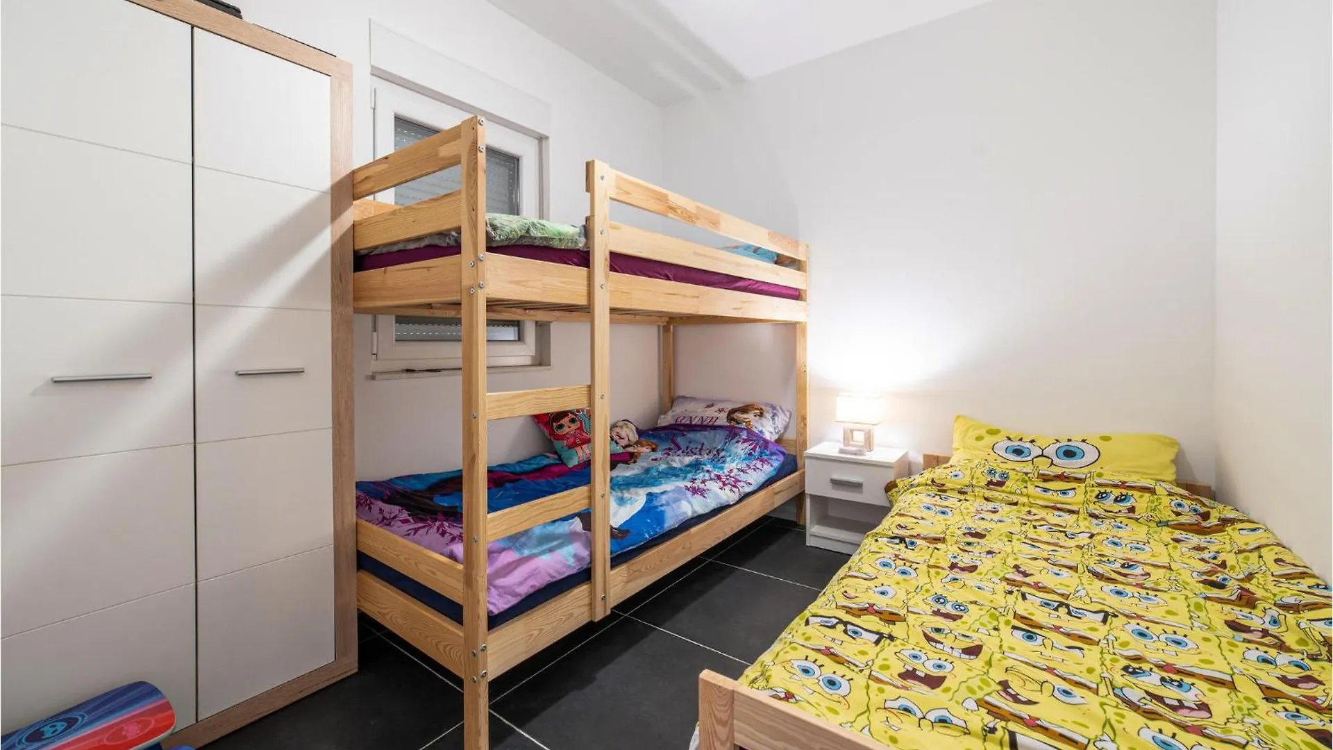 Beautiful Apartment In Posedarje With Wifi